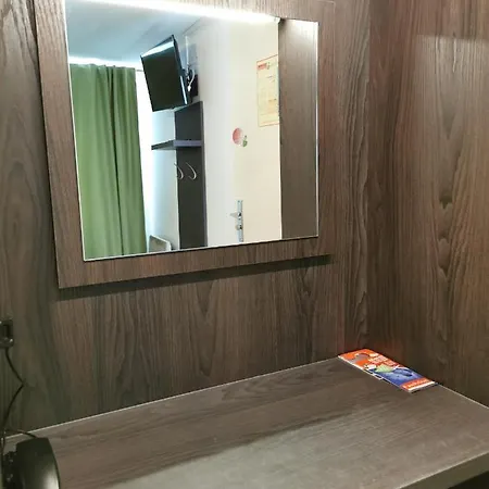 Fasthotel Paris Ouest 2* Bouafle