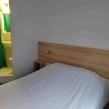 Fasthotel Paris Ouest 2* Bouafle