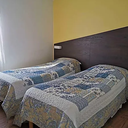 Fasthotel Paris Ouest Hotel 2*