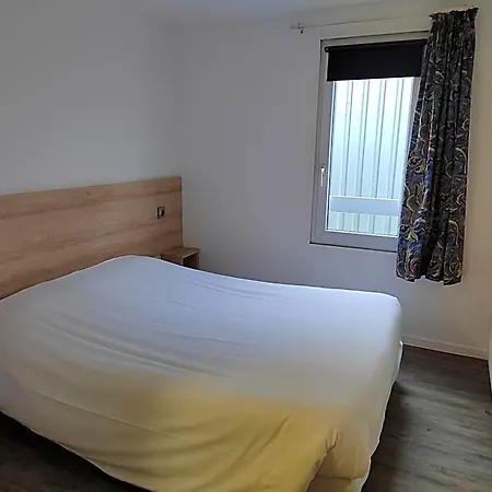 Hotel Fasthotel Paris Ouest 2*