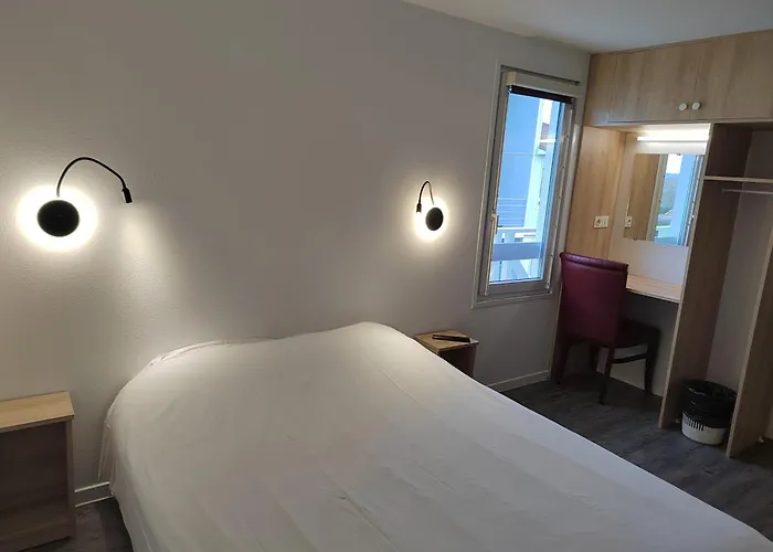 Fasthotel Paris Ouest Bouafle