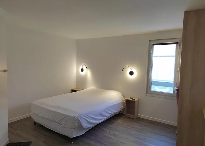 Fasthotel Paris Ouest Bouafle
